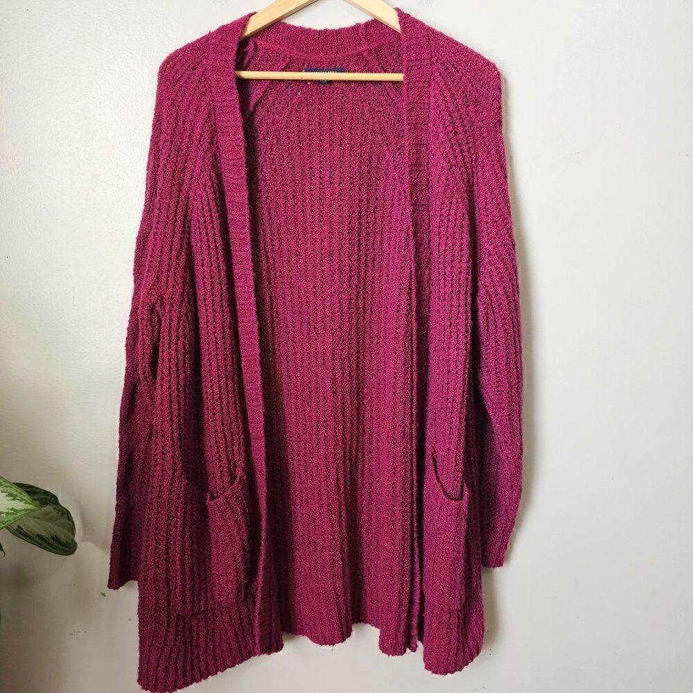 EUC AMERICAN EAGLE OUTFITTERS MAGENTA LONG OPEN CARDIGAN SIZE M